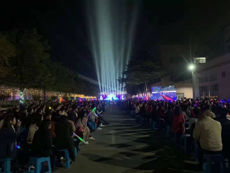 j9����վ������ҳֱ�����ӭ�´��߰佱���